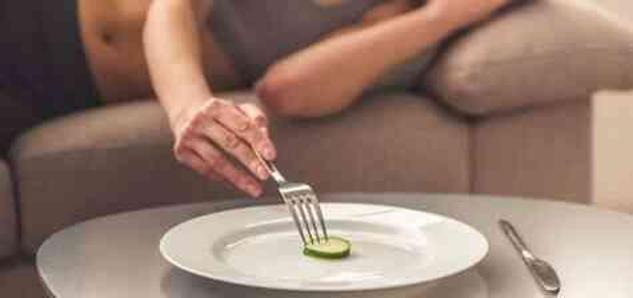 ANOREKSİYA NEDİR? Nihal Candan'ın hastalığı anoreksiya ne, belirtileri neler?