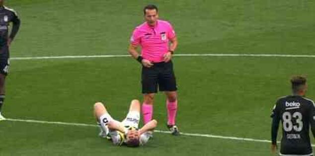 Fenerbahçeli İsmail Yüksek neden oyuna devam edemedi? İsmail Yüksek'e ne oldu?