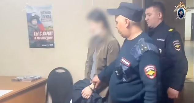 Bakmaya gücüm yok diyerek üç çocuğunu baltayla doğradı