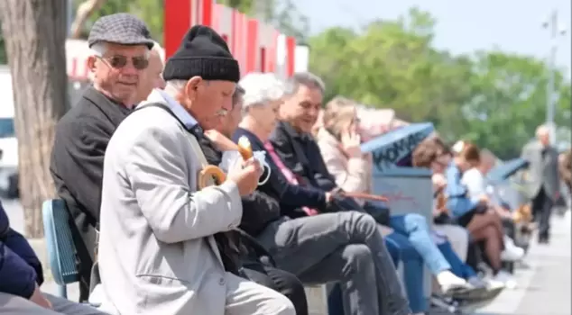 The elderly population rate in Turkey has reached double digits for the first time in the history of the republic.