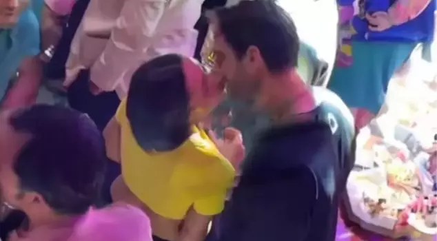 Zeynep Bastık and Serkay Tütüncü were caught on camera lip to lip.
