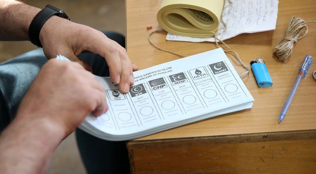 В новых выборах победила также и ЧРК! Они одержали победу в районе Пынарбашы в Кайсери.