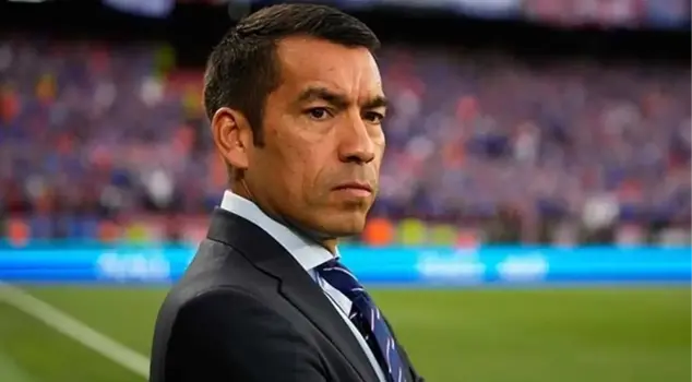 The new coach of Beşiktaş is Giovanni van Bronckhorst.