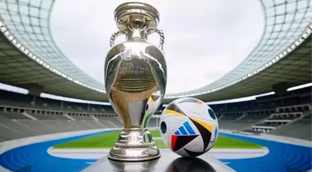 Unprecedented event at EURO 2024! The coach's card determined the order.