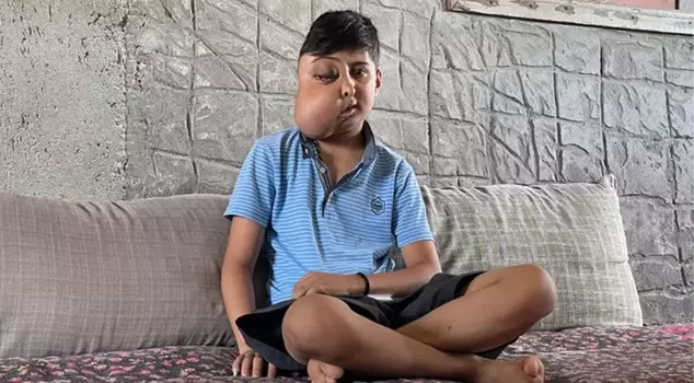 ve o da bir köpeğe sahip olmak. Enes, köpeklerle büyümüş ve onları çok seviyor. Ancak ailesi, şu anda bir köpeğe bakmak için uygun bir zaman olmadığını düşünüyor. Enes, her gün köpekler hakkında araştırma yapıyor ve köpeklerle ilgili kitaplar okuyor. Umarım bir gün hayali gerçek olur ve Enes, sevdiği bir köpeğe sahip olabilir.