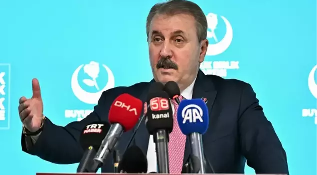 زعيم حزب الحركة الوطنية البيضاوي ديستيجي: نحن جميعًا ميريح، نحن جميعًا ذئاب البرية.