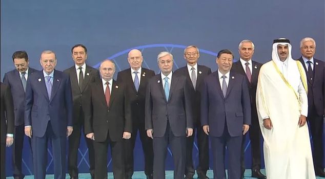 حركة دبلوماسية لشهادة الرئيس أردوغان! قادة العالم يلتقطون صورة عائلية