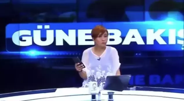 The panic moments of the presenter caught live during the earthquake in Malatya.