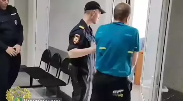 A groom in Russia killed his mother-in-law, whom he did not want to take care of, by throwing her from the 5th floor.