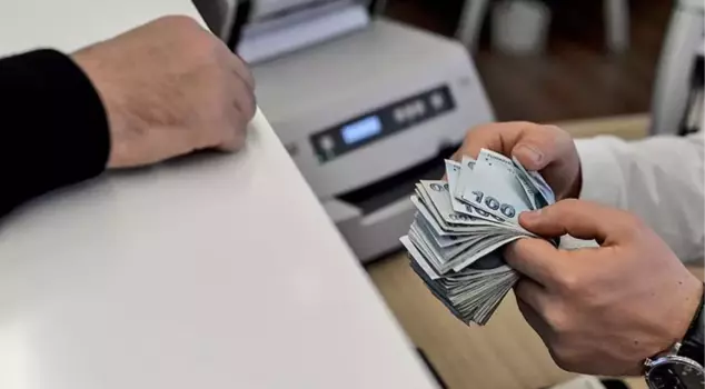We ask the citizens: How much should the salary of civil servants and retirees be?