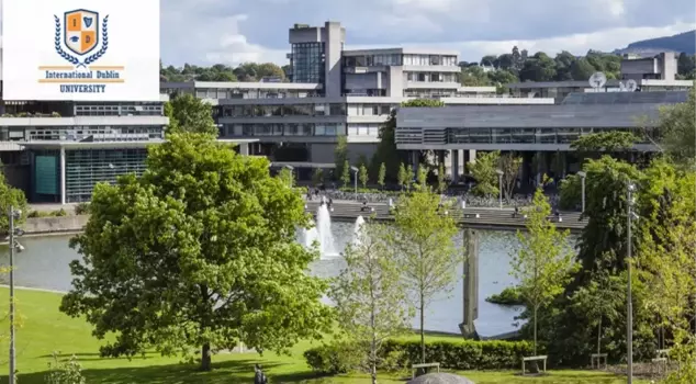Another imaginary university scandal! They accepted high fees for enrollment and distributed fake diplomas, including former rectors in their staff.