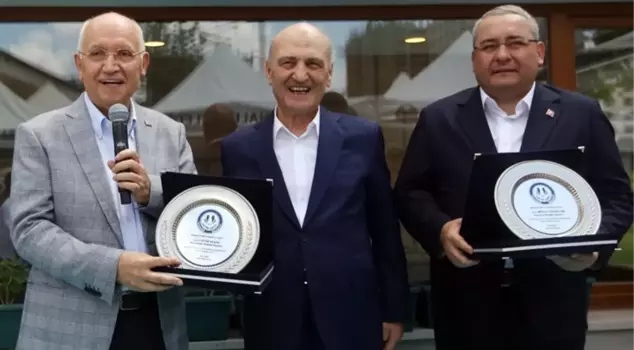 Haci Zeliha Sucu Mosque in Ankara has been opened for worship, and former Minister of Environment and Urbanization, Erdogan Bayraktar, also attended the ceremony.