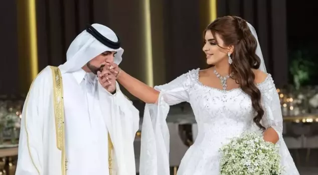 أعلنت الأميرة الشيخة مهرة بنت محمد بن راشد آل مكتوم، أميرة دبي، عن طلاقها من زوجها من خلال مشاركتها على وسائل التواصل الاجتماعي.