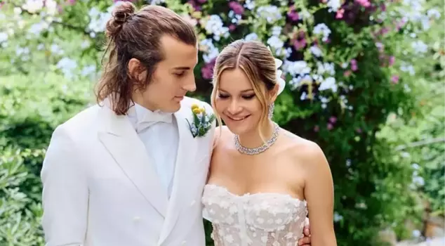 Football player Çağlar Söyüncü, who got married a month ago, is becoming a father.