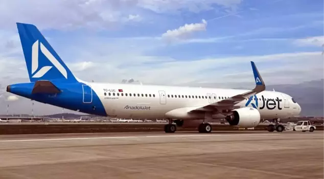 Terrifying moments in the air! AJet's Trabzon-Bursa plane made an emergency landing at Istanbul Airport.