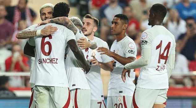 !لا يوجد لمدة أسبوعين! لاعب كرة القدم النجم في غلطة سراي تعرض للإصابة في المباراة الأولى