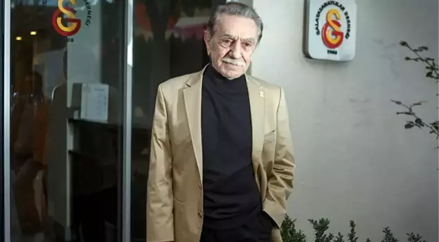 The artist Aydemir Akbaş passed away at the age of 88.