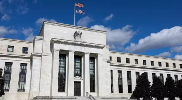 Federal Reserve Başkanı Powell, para politikasında ayarlama zamanının geldiğini belirtti.