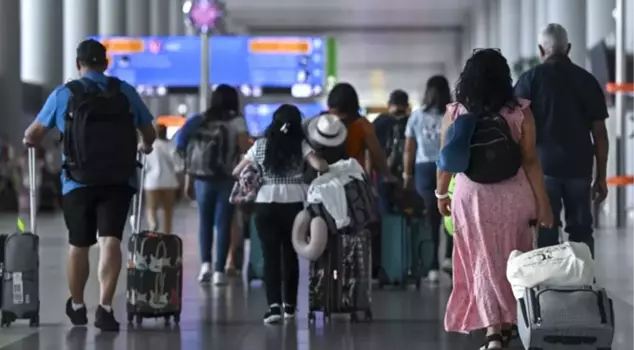 Airport Alert! Passengers arriving from 12 countries are being thoroughly examined.