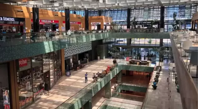 One of Istanbul's tallest buildings! Sapphire Shopping Mall is closing.