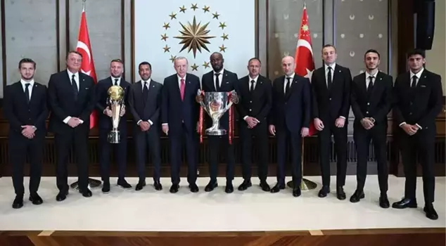 President Recep Tayyip Erdogan received the Turkish Cup and Super Cup champion, Beşiktaş.