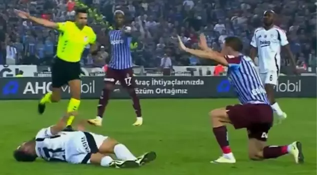 The historic red card that went down in the big match! Trabzonspor was left with 10 men against Beşiktaş.