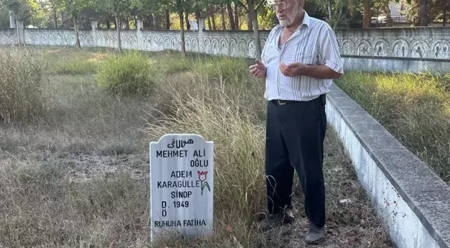 After seeing the dream, he had his own tombstone made and prayed at its head.