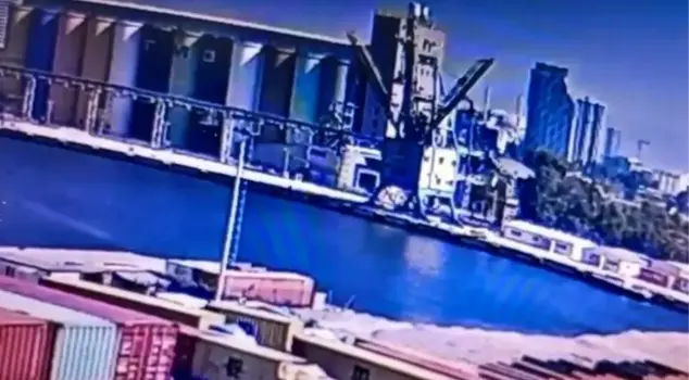 Terrible accident in İzmir! Fell into the sea while maneuvering.