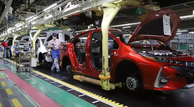 The software bug turned out to be costly! 3 automotive giants decided to recall 150,000 vehicles.