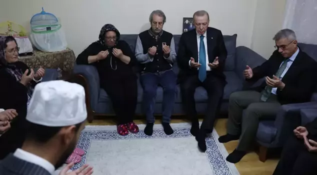 Erdoğan visited the family of Betül, who lost her life in the accident.