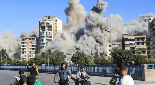 As a result of the Israeli attack, a 10-story building in Beirut collapsed within seconds.