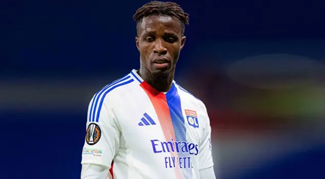 The decision that stunned Wilfried Zaha from Lyon.