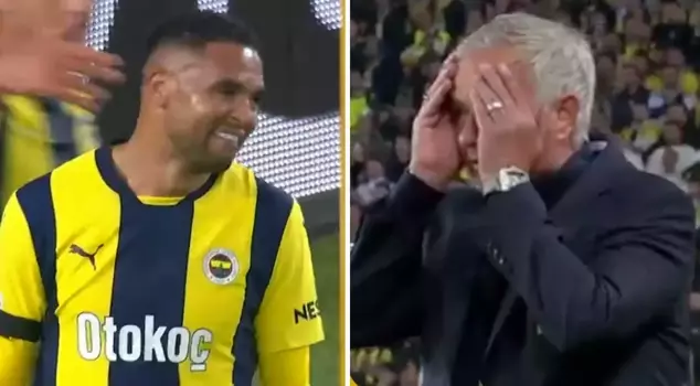 Even Mourinho couldn't believe the consecutive goals that En-Neysri missed.