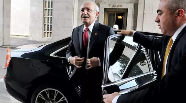 Kılıçdaroğlu returned the 2 official vehicles he has been using for 356 days to the CHP.