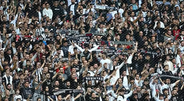 Beşiktaş'tan derbi sırasında olay paylaşım: 