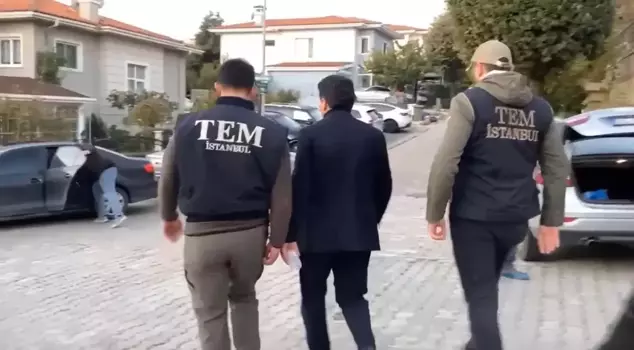 The footage of the moment Ahmet Özer was detained has emerged.