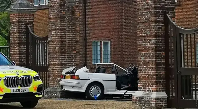 A drunk driver crashed into the garden gate of the Prime Minister's country house in England.