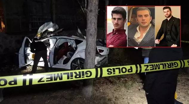 A car that crashed into a median in Erzurum fell into a hospital garden and caught fire! 3 people died.