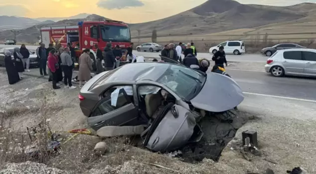 A car crashed into a water channel in Erzurum: 3 dead, 2 injured.