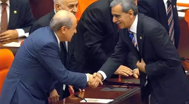 The claim that Bahçeli met with Ahmet Türk a week before the appointment of a trustee.