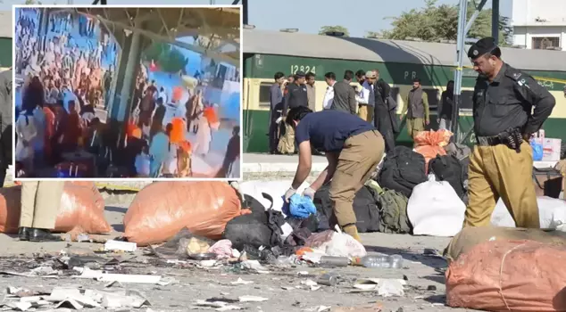 Bomb attack at train station in Pakistan: At least 26 dead, 46 injured.