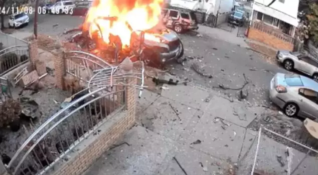 A plumber's chemical-laden vehicle exploded: The area turned into a battlefield.