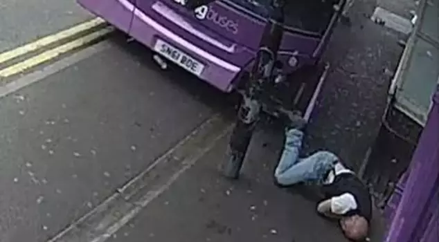 While walking on the road, a bus hit him! He got up as if nothing had happened and went to the tavern.