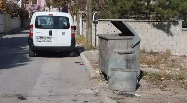 He found a newborn baby in the container he reached out to throw away trash.