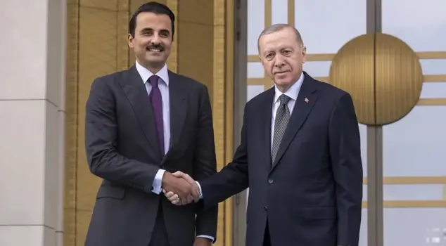 President Erdoğan welcomed the Emir of Qatar, Al Thani, with an official ceremony.