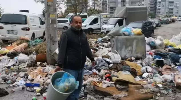 In İzmir, which has been unable to solve the pollution problem in the bay, there is now a waste crisis.