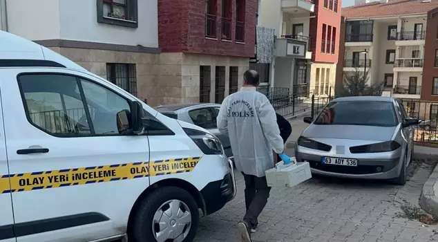 In Elazığ, a woman took her own life in front of her daughter.