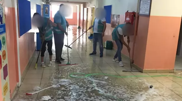 The inmates cleaned the schools.