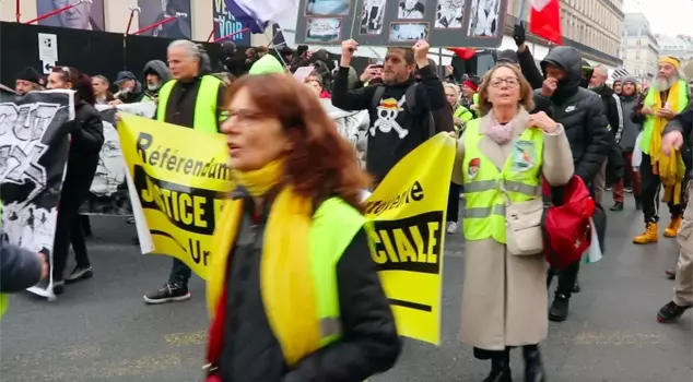 Yellow Vests in the Streets of Paris: Protest Against Macron