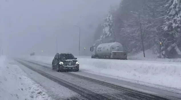 In Bolu and Düzce, the snow depth has reached 1 meter.